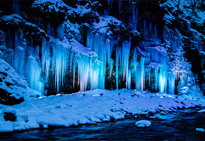 三十槌の氷柱